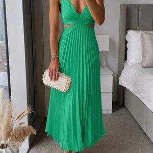 Elegant Green Maxi Dress